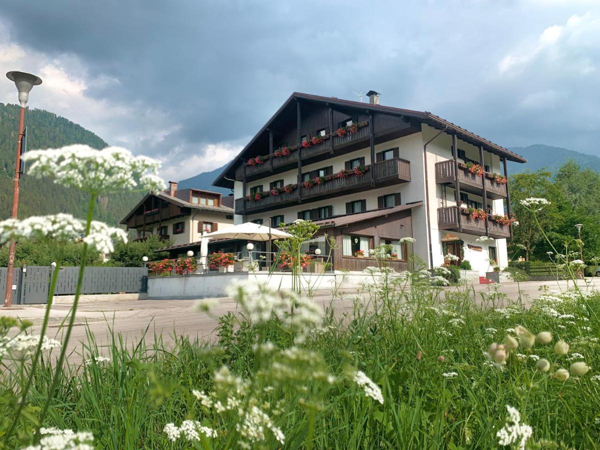 Hotel Ferrari Pinzolo Exterior foto